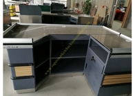 Sklep detaliczny Kasa Kasa / Wytrzymałe drewniane biurko kasjera